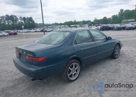 1997 Toyota Camry Le from USA, damaged, VIN 4T1BG22K7VU005271